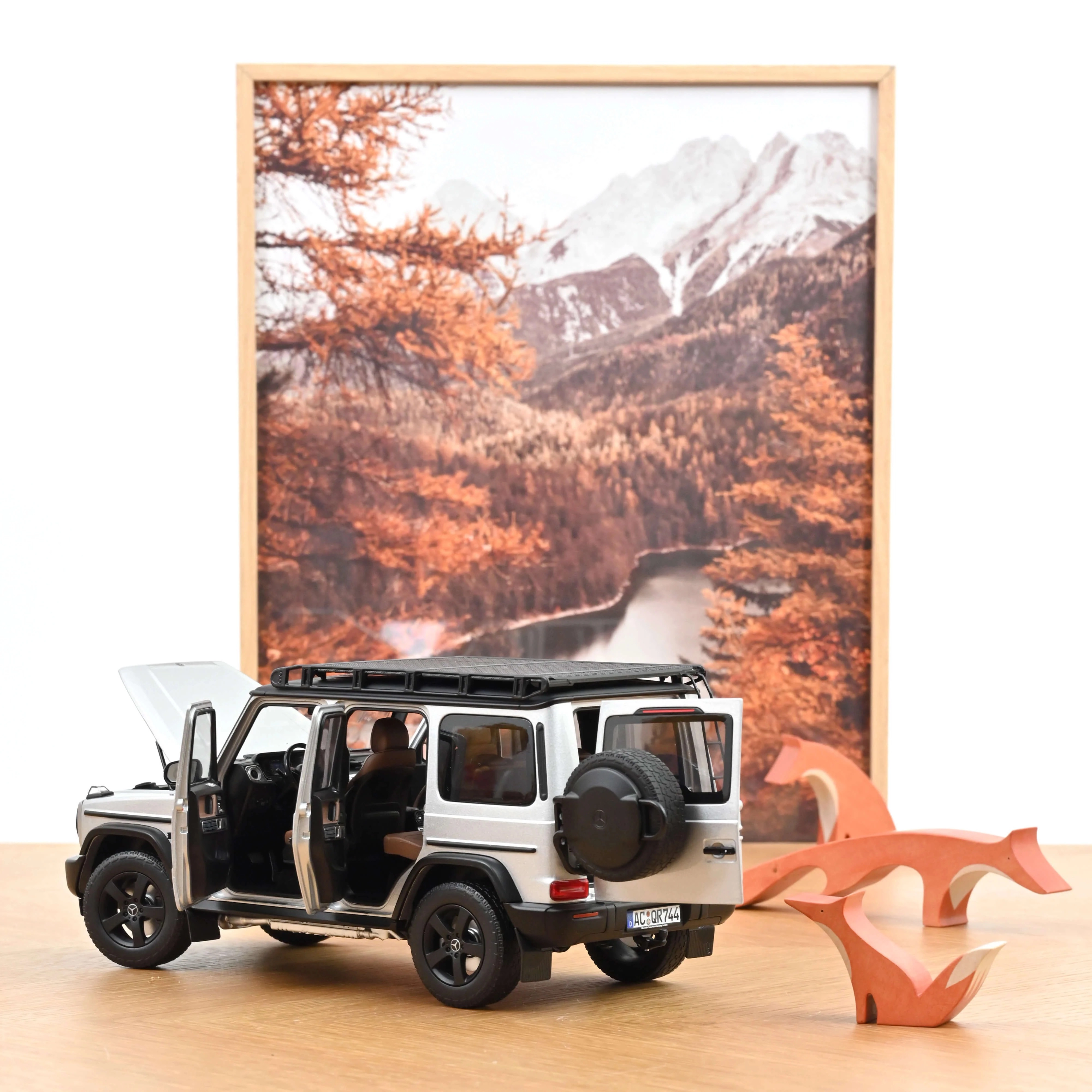 1/18 Norev Mercedes-Benz G-Class 2024 Iridium Silver 