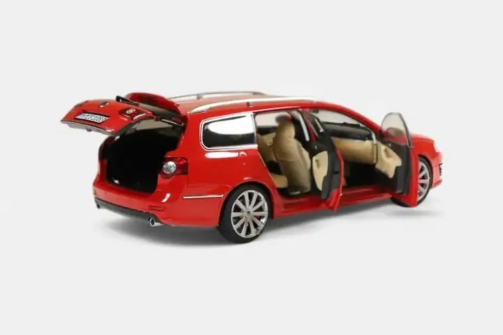 1/18 Volkswagen Passat R36 (Kasırga Kırmızı / Tornado Red)
