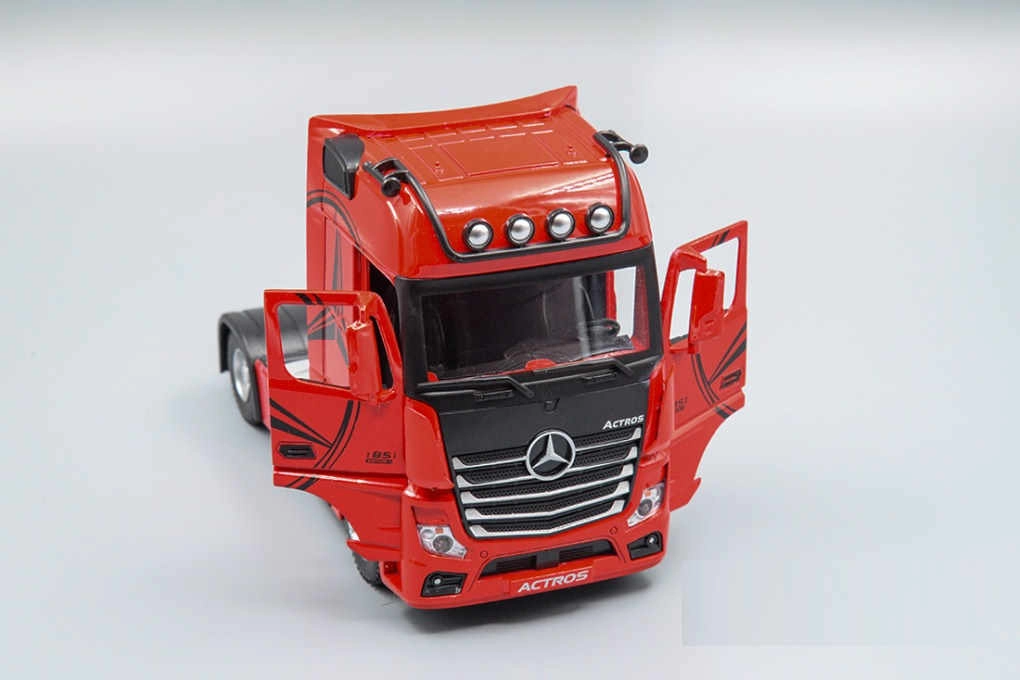 1/36 Scale Actros 1851 4x2 - RED 