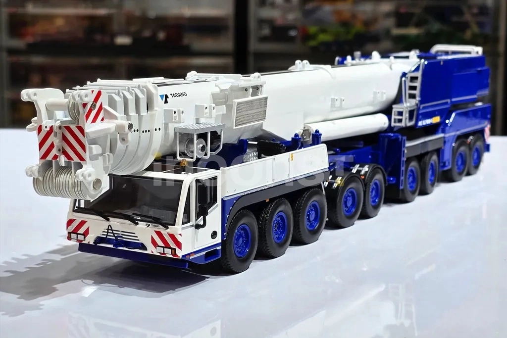 1/50 Tadano AC 7.450-1 Mobile Crane
