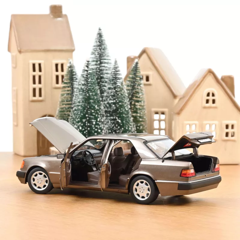 1/18 Norev Mercedes-Benz 500 E 1990 Impala metallic