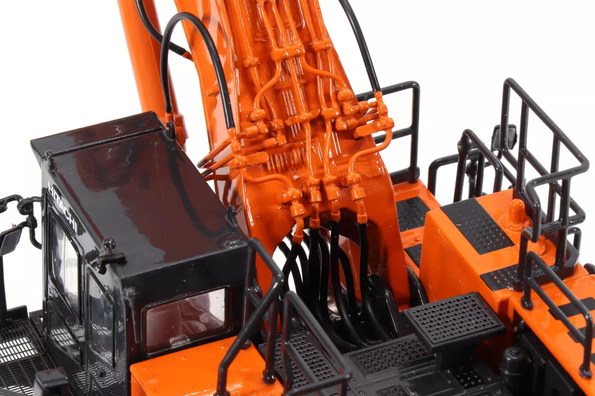 1/50 Hitachi Excavator ZX210-7G