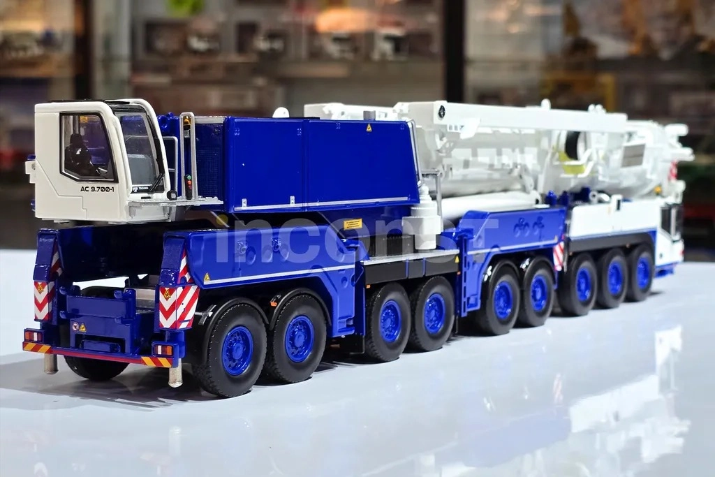 1/50 Tadano AC 7.450-1 Mobile Crane