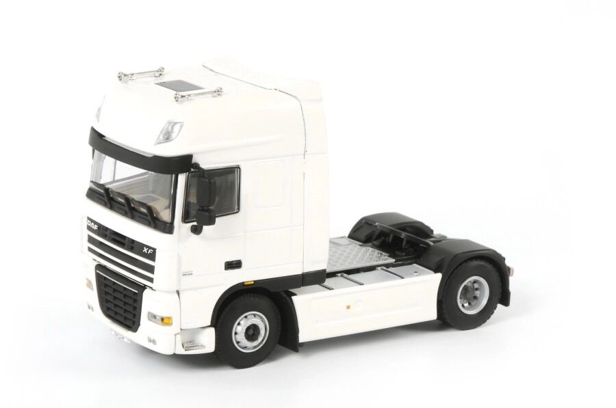 1/50 Daf XG 4x2 Kırmızı Tır Çekici