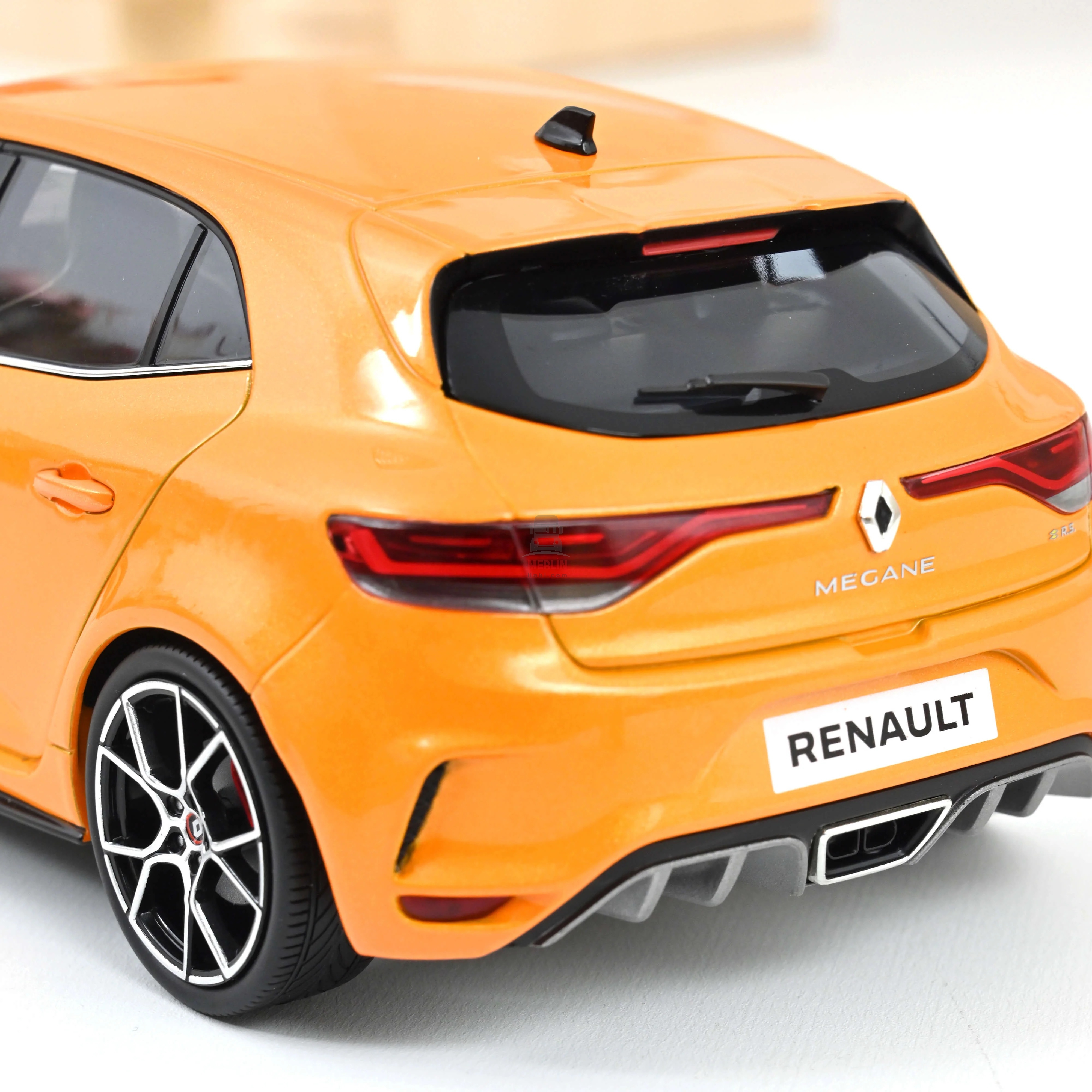 1/18 Norev Renault Megane R.S. Trophy 2022 Tonic Orange 