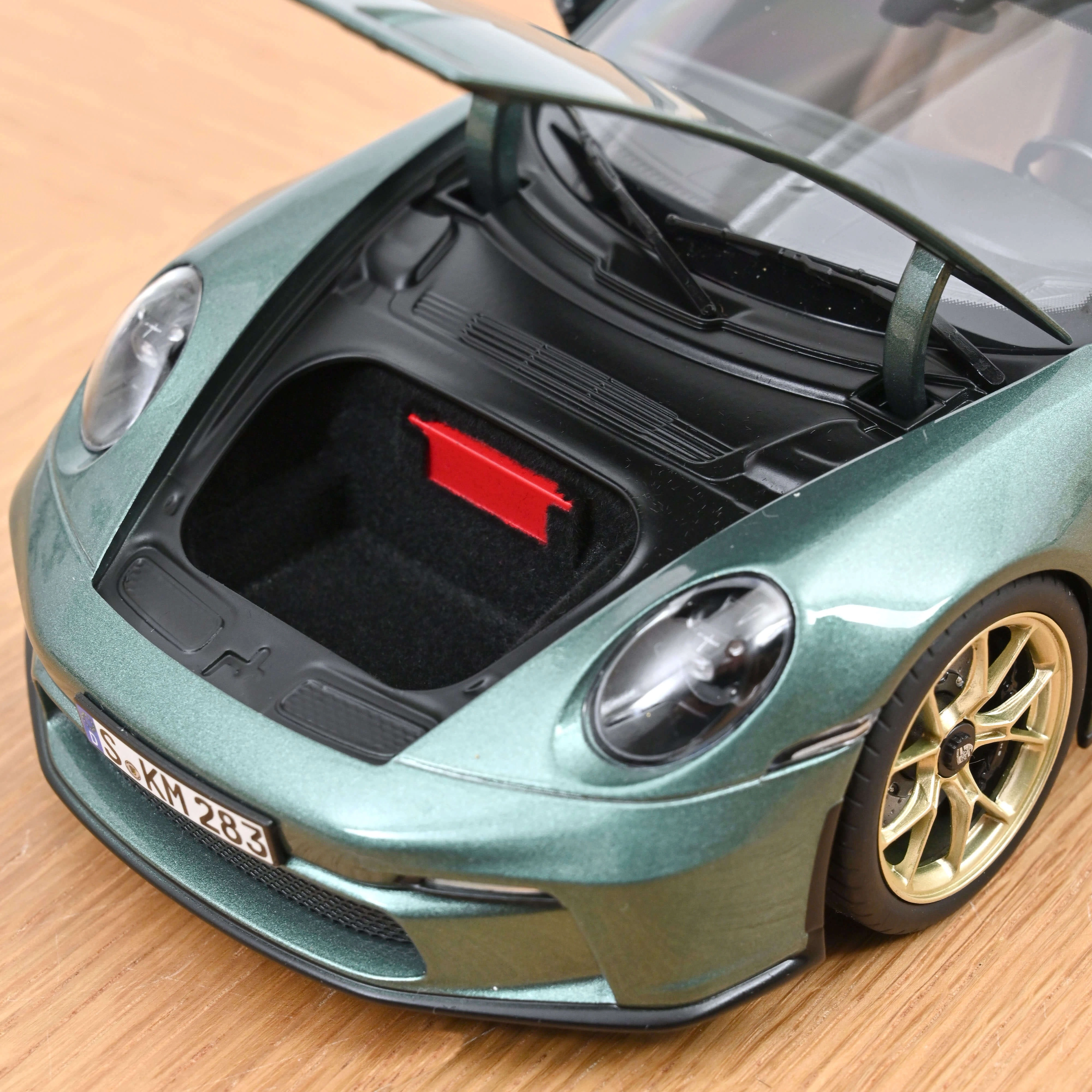 1/18 Norev Porsche 911 GT3 with Touring Package 2021 Malachite Green