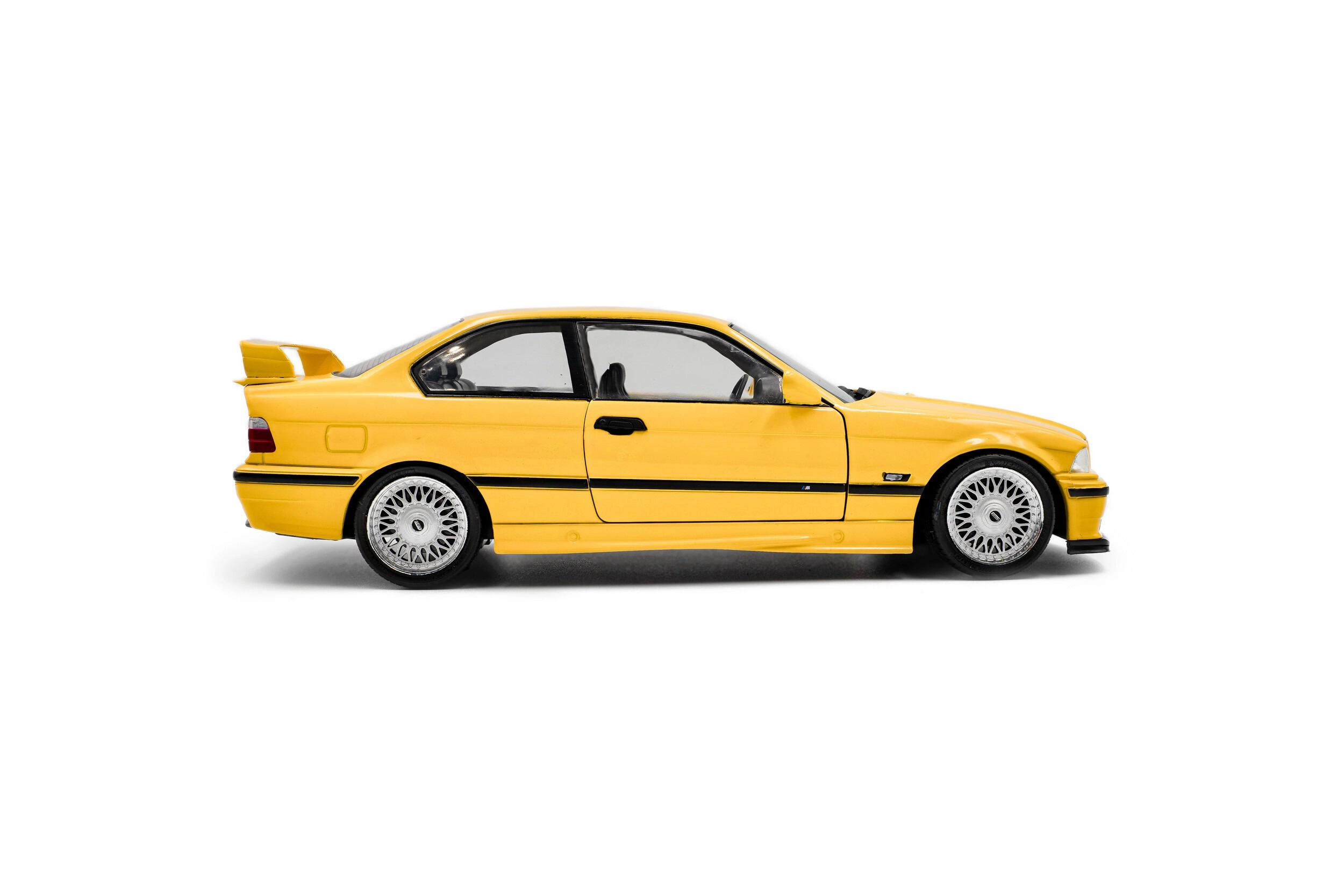 Solido 1/18 Scale S1803917 - BMW M3 Coupe SOLIDO WORKS – DAKAR YELLOW – 1991
