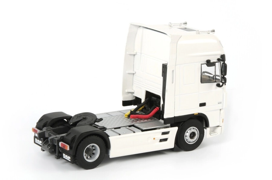 1/50 Daf XG 4x2 Kırmızı Tır Çekici
