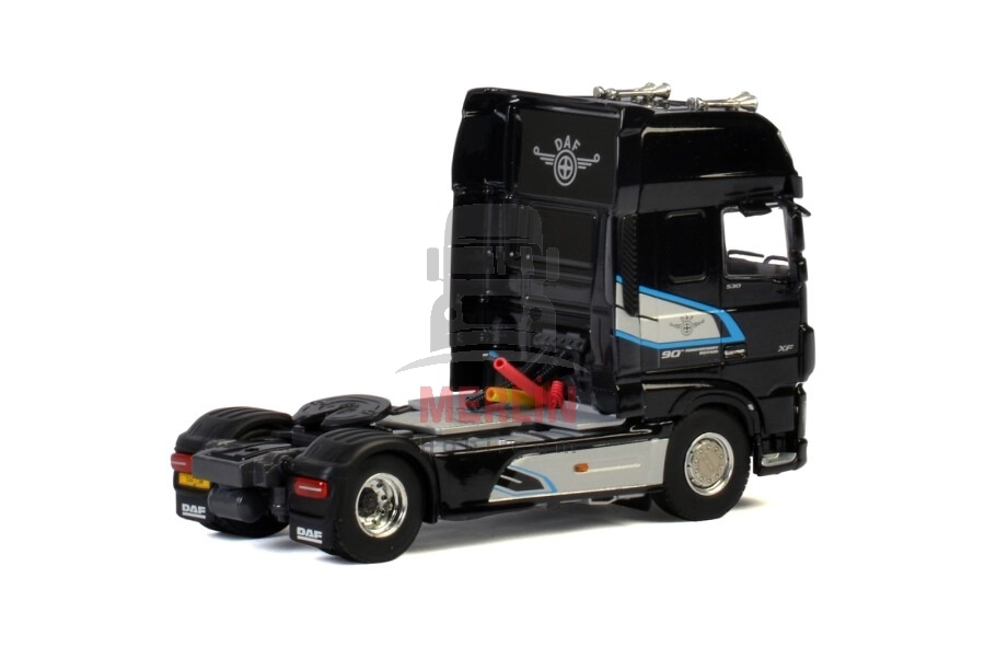 1/50 DAF XF SUPER SPACE CAB MY2017 4X2