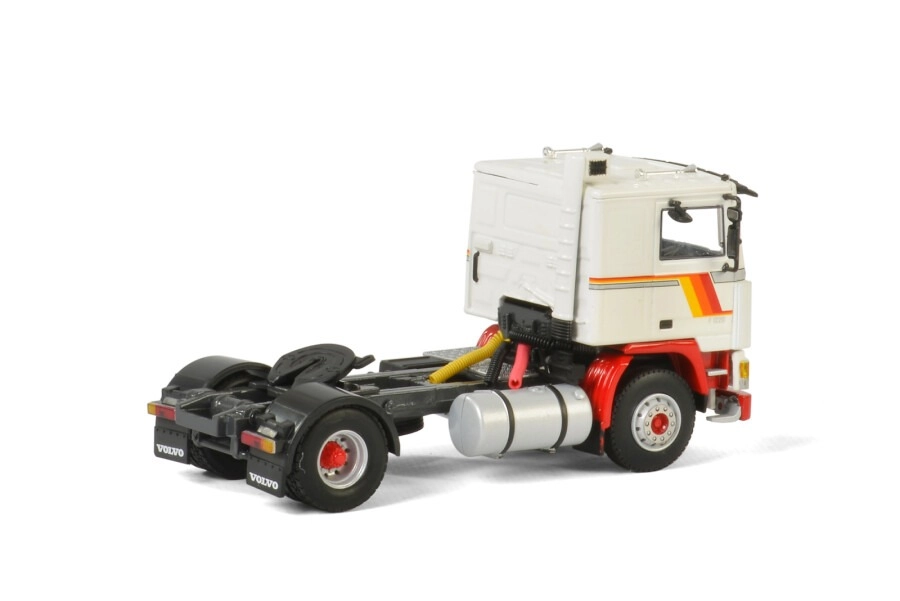 1/50 VOLVO F12 4x2 Beyaz - Kırmızı Kuşaklı