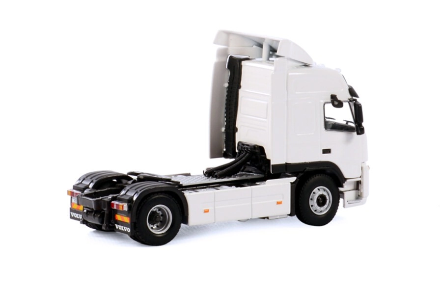 1/50 VOLVO FM3 GLOBETROTTER 4x2 - Beyaz