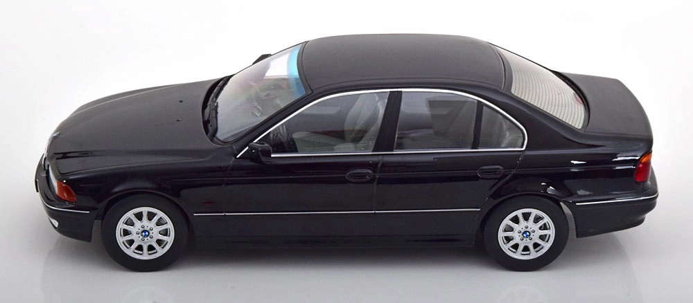 KK SCALE 1:18 BMW 528i E39 Limousine 1995 schwarz