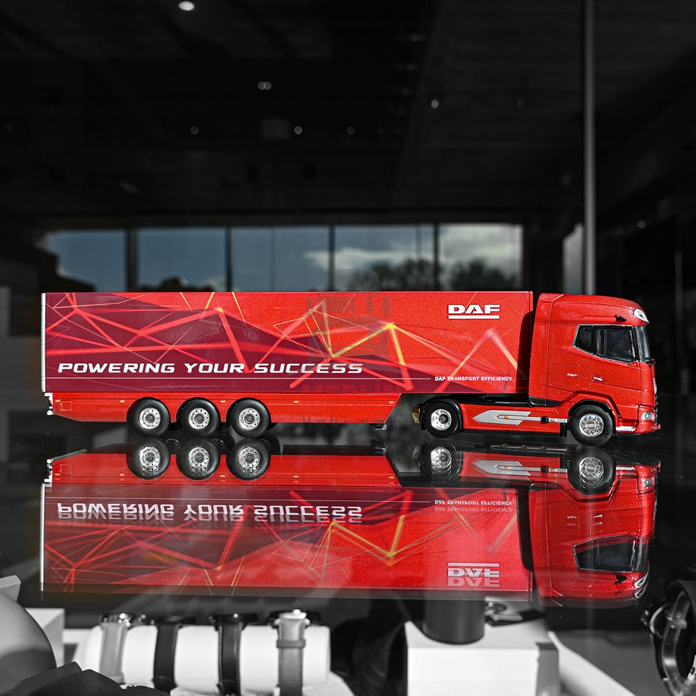 1/50 DAF XG+  4x2 + Trailer  - Dealer Edition
