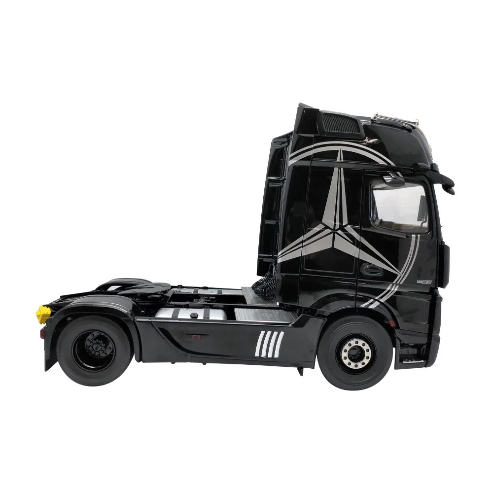 1/18 Mercedes-Benz Actros 1863 GigaSpace 4x2 Star Black
