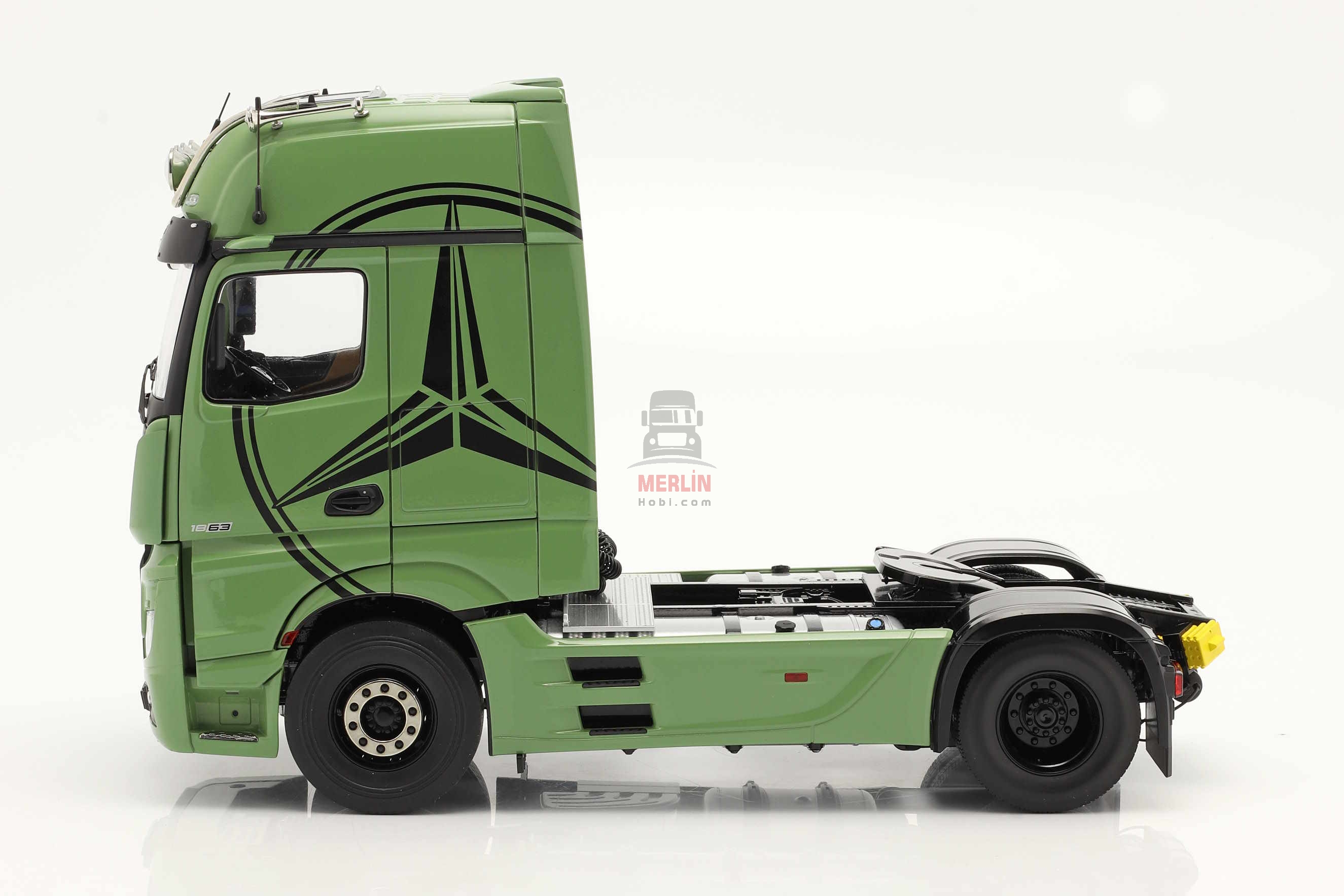 1/18 Mercedes-Benz Actros GigaSpace 4x2 - Yeşil 