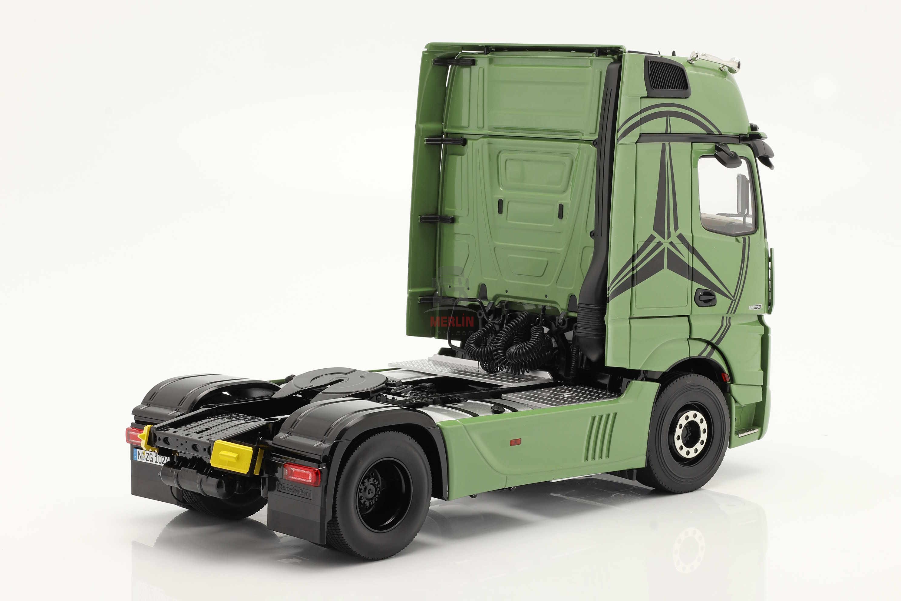 1/18 Mercedes-Benz Actros GigaSpace 4x2 - Yeşil 