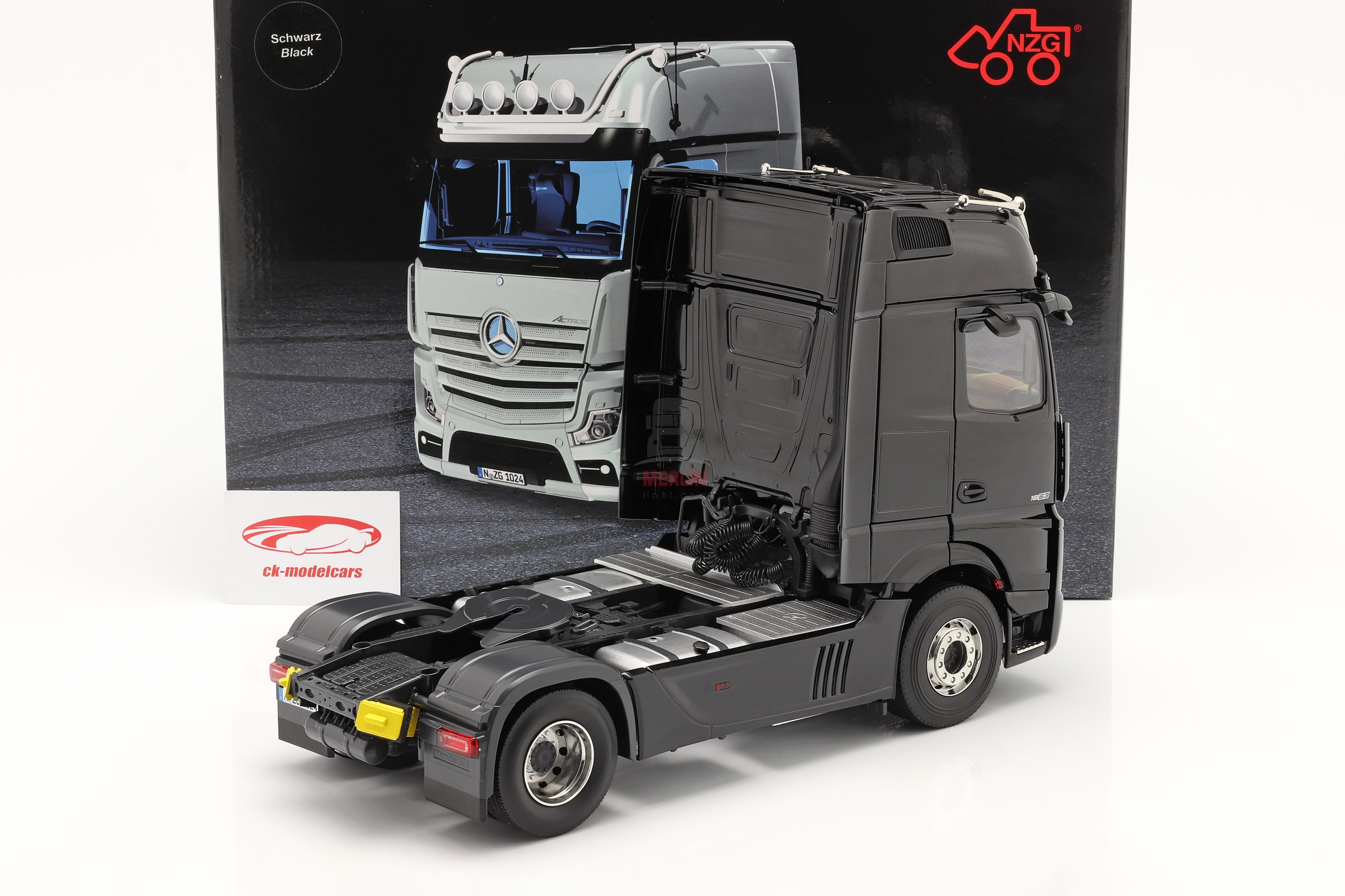 1/18 Mercedes-Benz Actros GigaSpace 4x2 - Siyah 