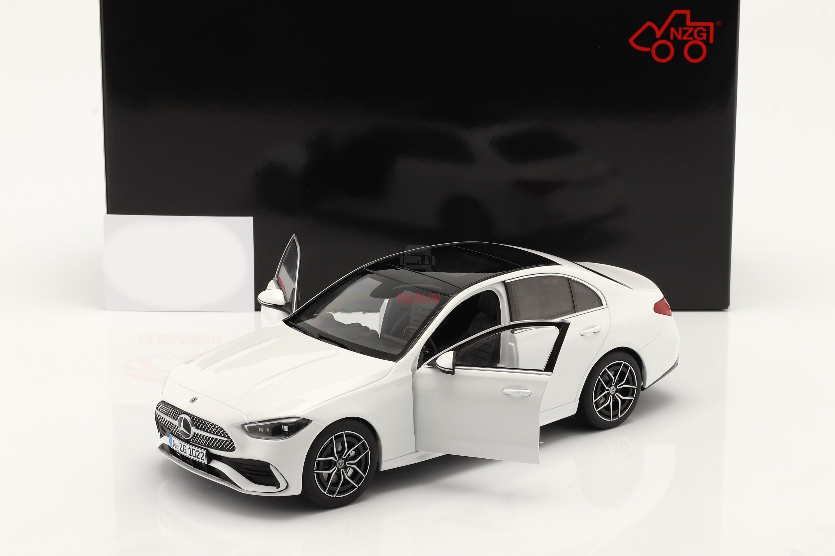 1/18 Mercedes-Benz C-Serisi W206 Opalit Beyaz Parlak