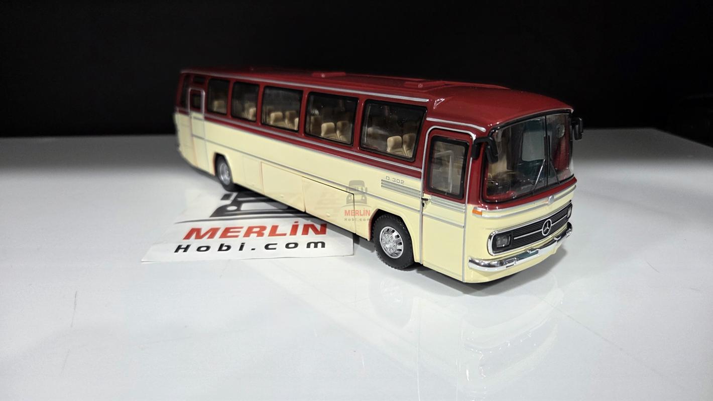 1/43 Scale - Mercedes Benz O302 - Bule Cream