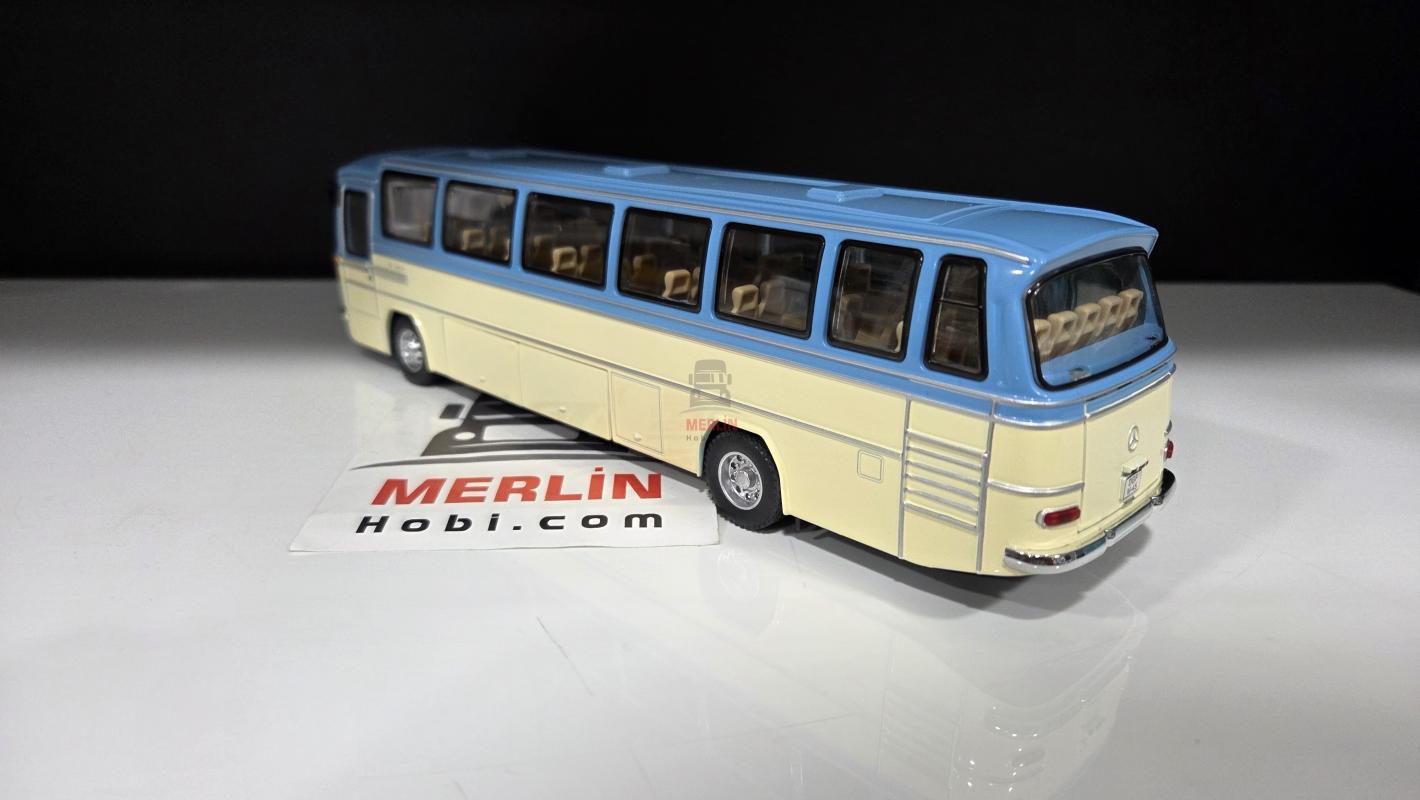 1/43 Scale - Mercedes Benz O302 - Bule Cream