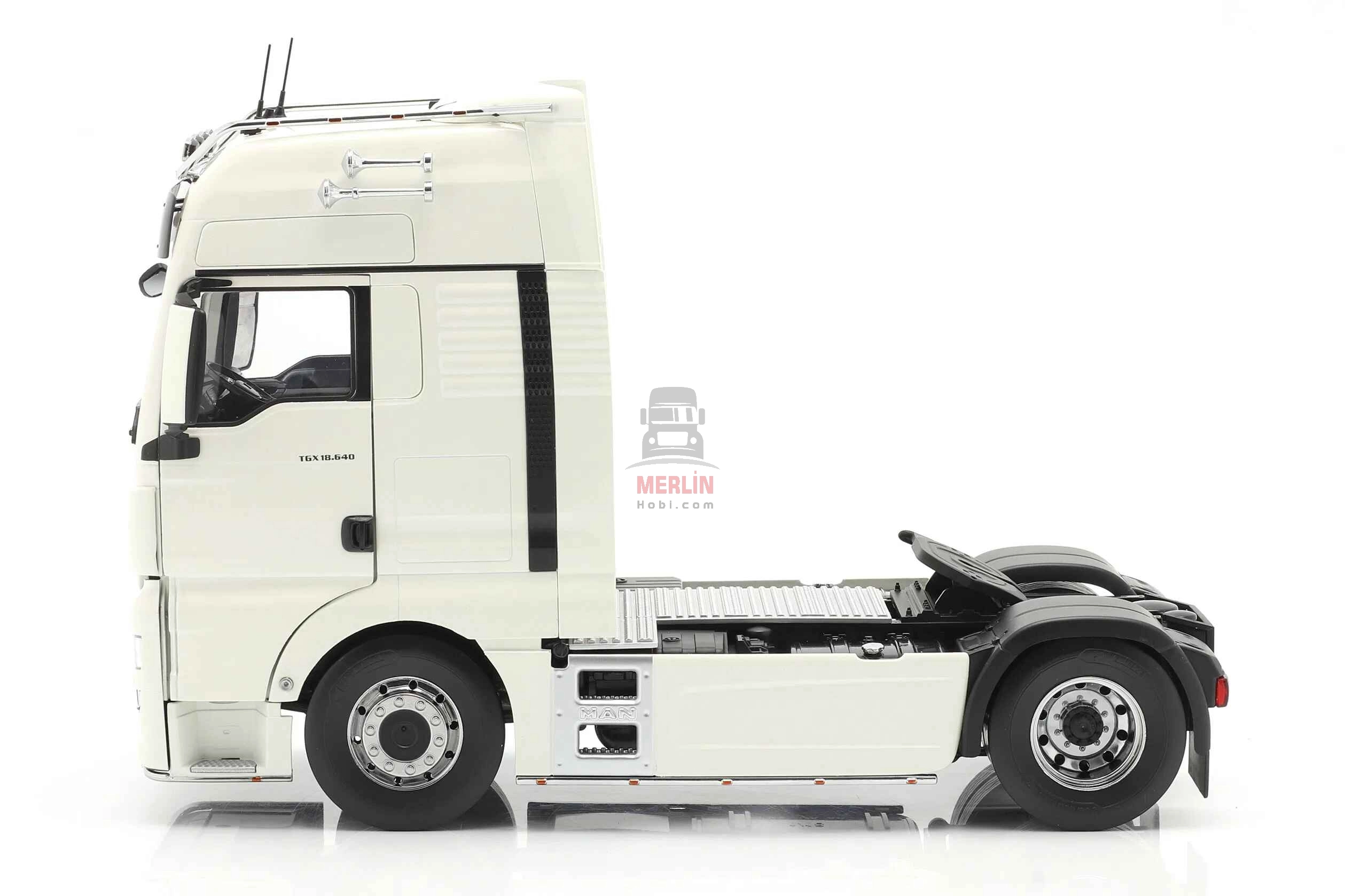 1/18 MAN TGX XXL 2018 - Beyaz Renk