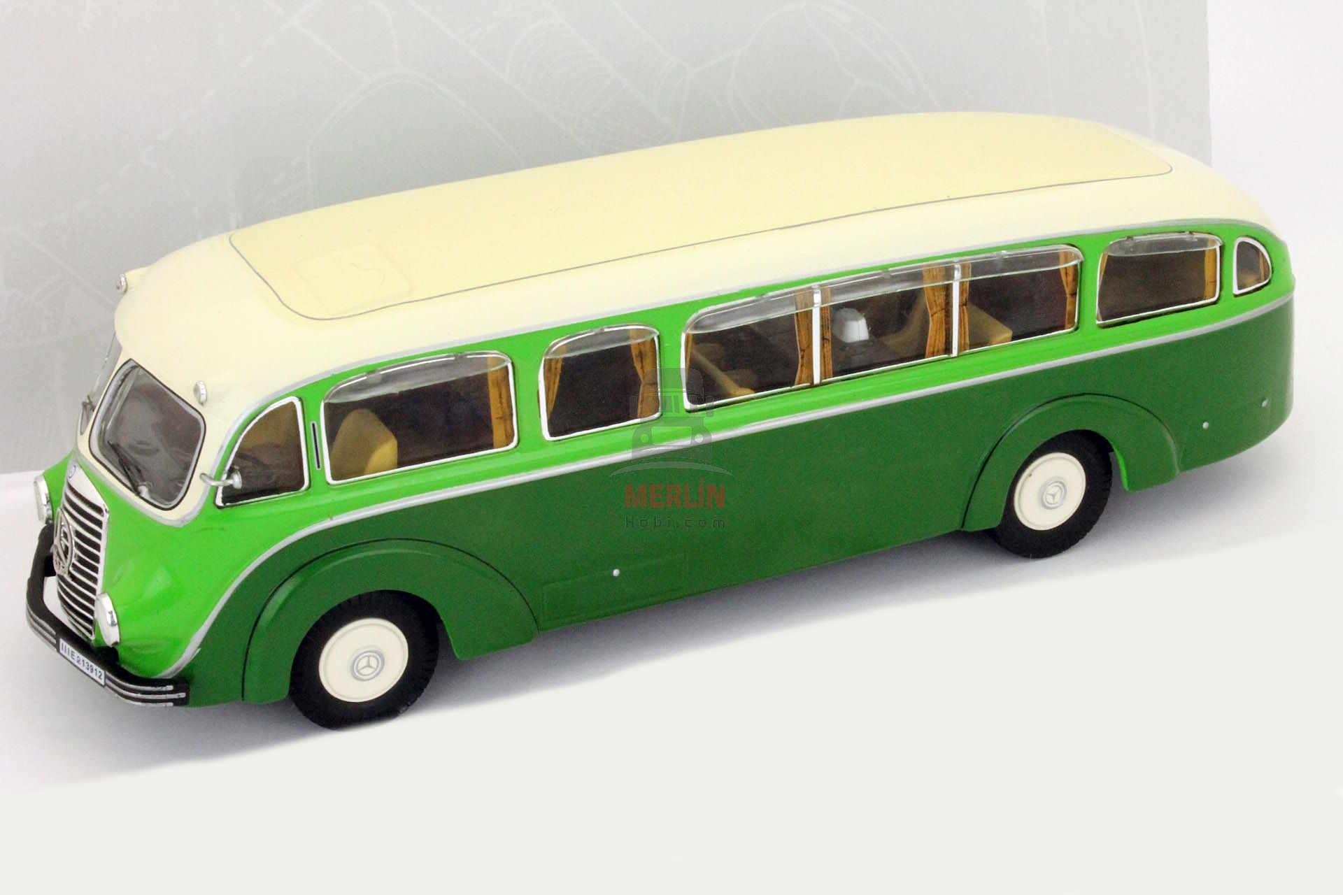 1/43 Ölçek -ikinci el - Mercedes benz LO 3500 vert beige 