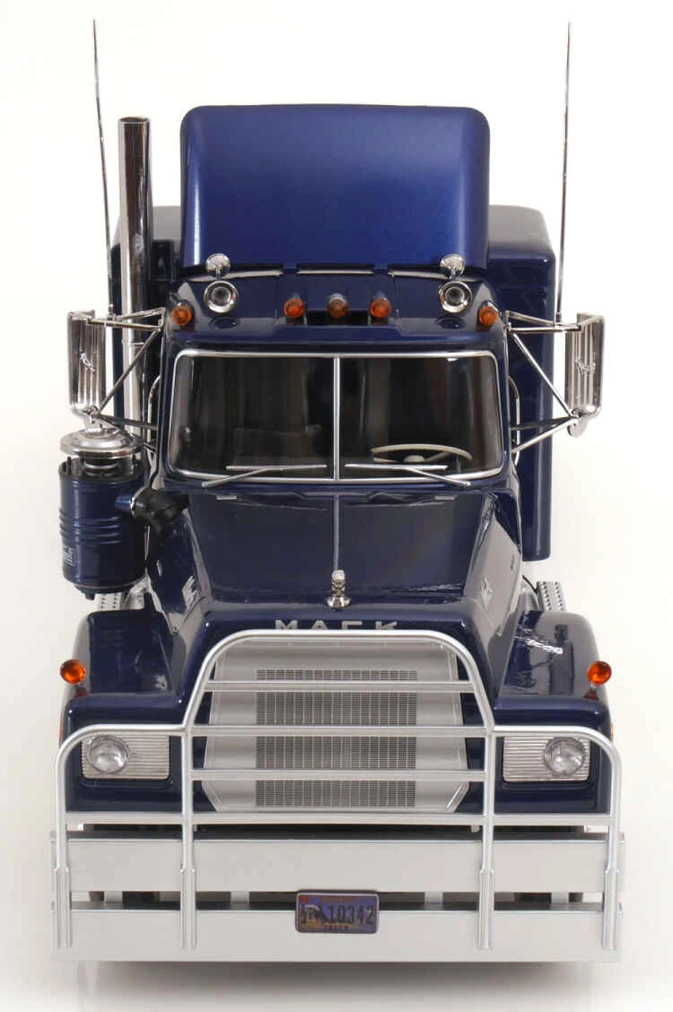 1/18 Mack RL 700L Truck year 1974 blaumetallic 1:18 Road Kings