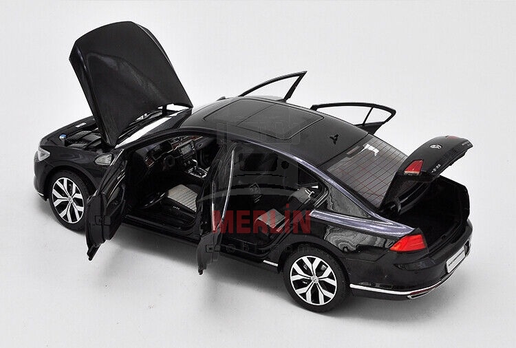 1/18  VW Passat B8 - Siyah Renk