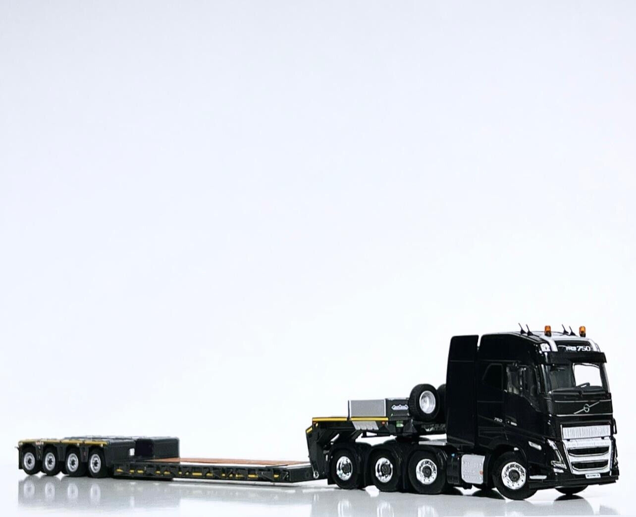 No83 ミニカー1/50 VOLVO FH4 Axle Ballasted No83 ミニカー1/50 VOLVO FH4 Axle Ballasted No83 ミニカー1/50 VOLVO