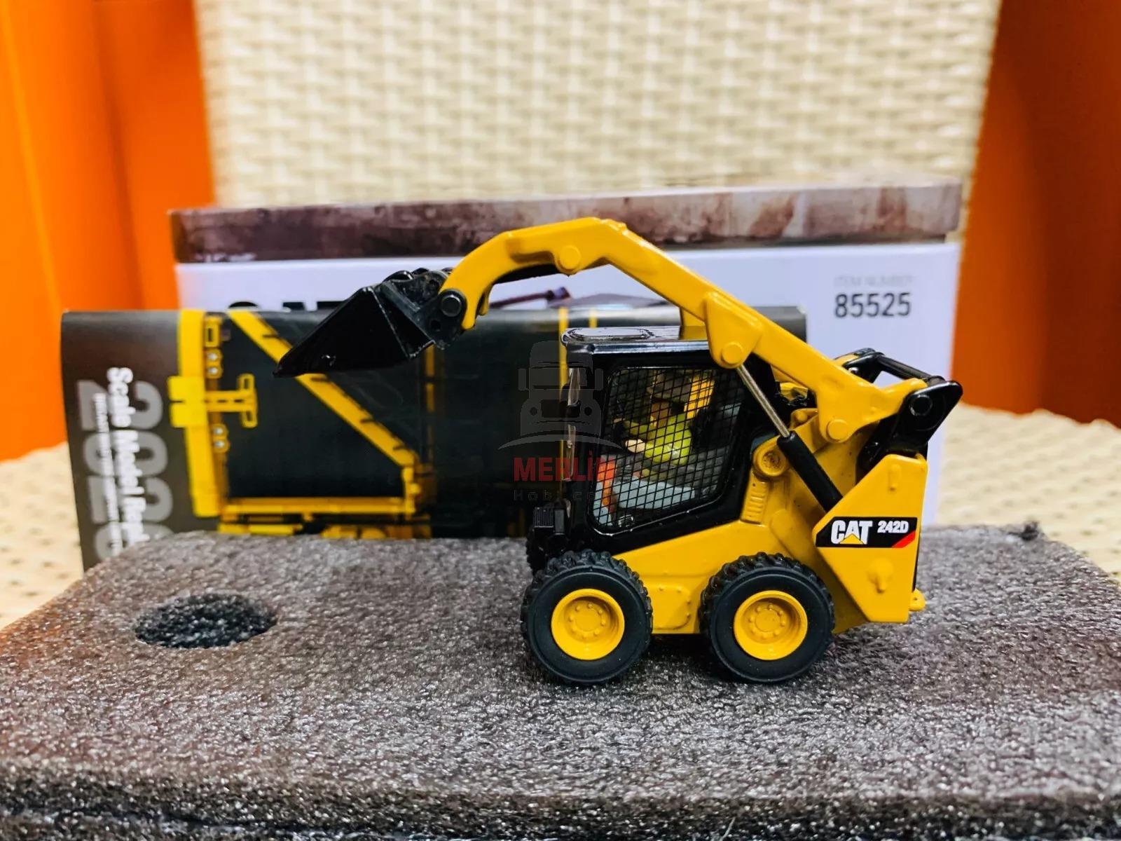 1/50 Caterpillar 242D 3 Attachment - Wheel Mini Loader (Loader)