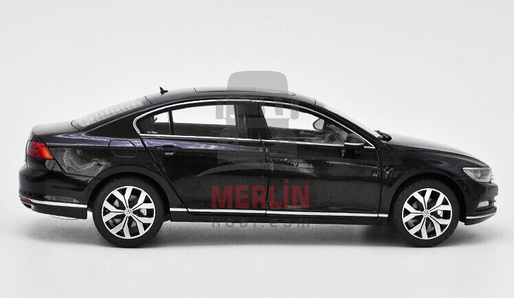 1/18  VW Passat B8 - Siyah Renk