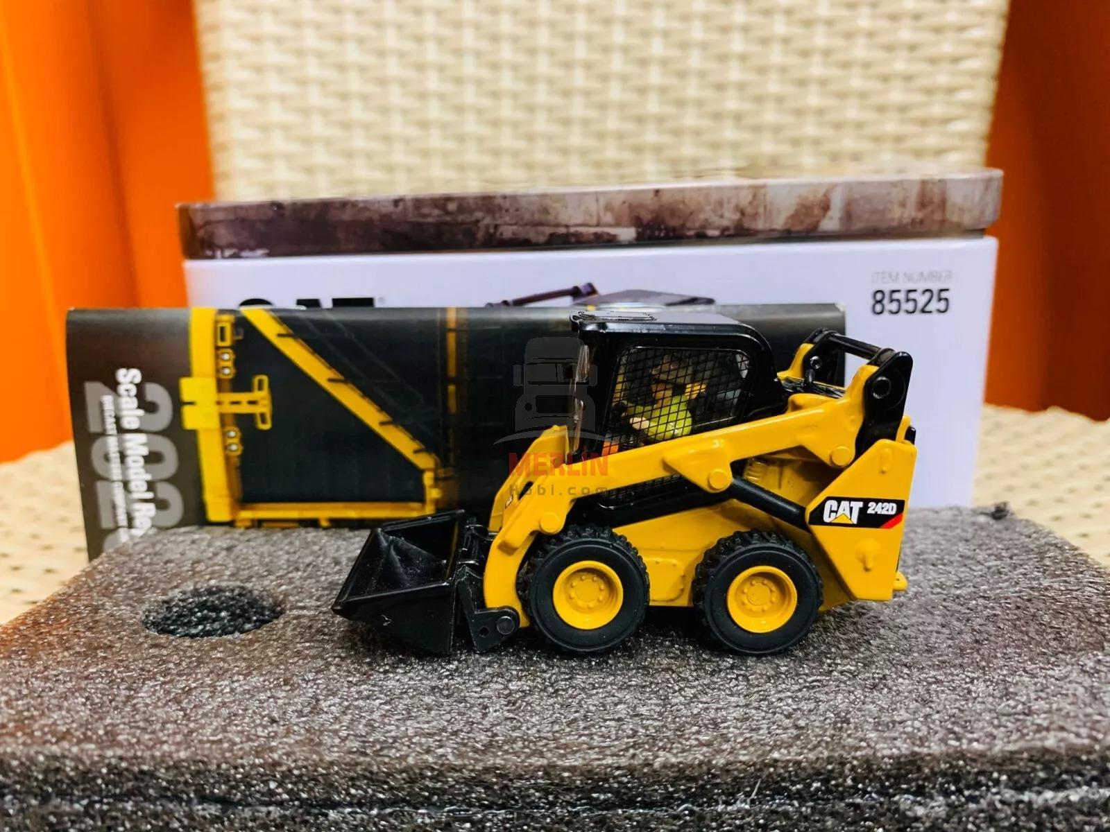 1/50 Caterpillar 242D 3 Attachment - Wheel Mini Loader (Loader)