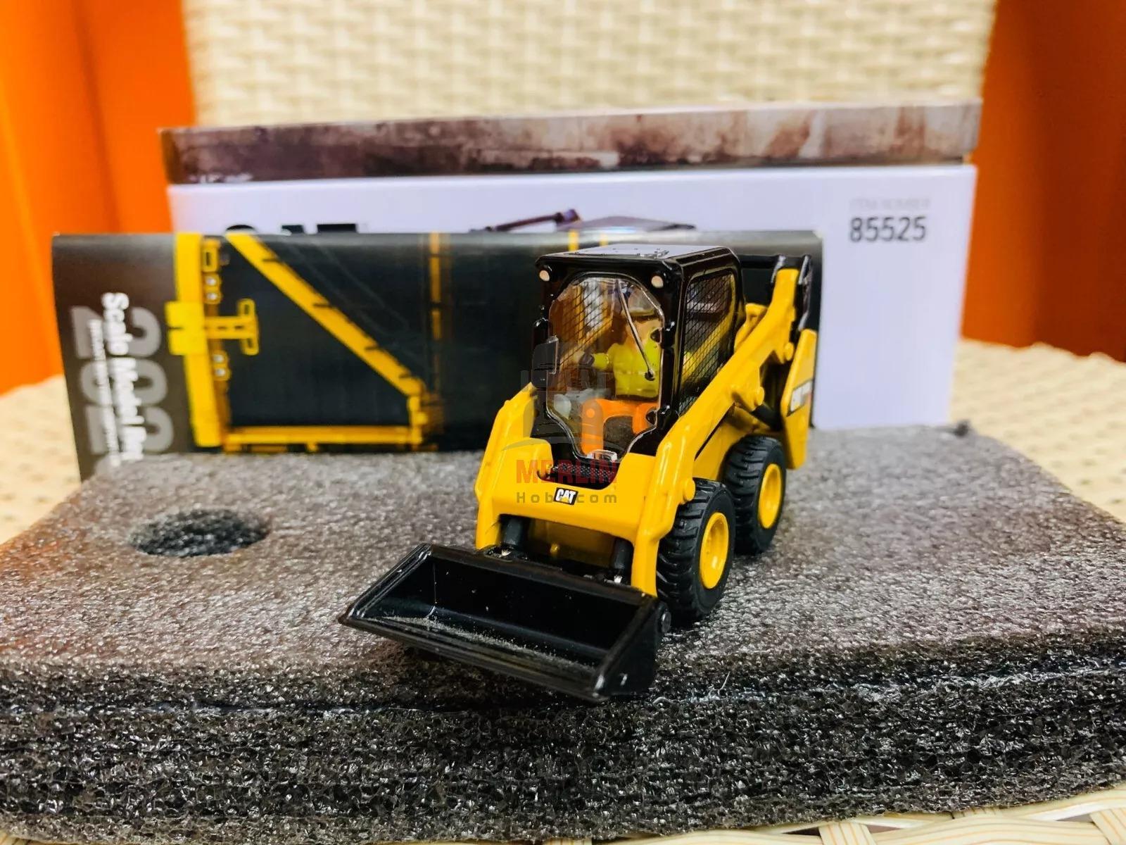 1/50 Caterpillar 242D 3 Attachment - Wheel Mini Loader (Loader)
