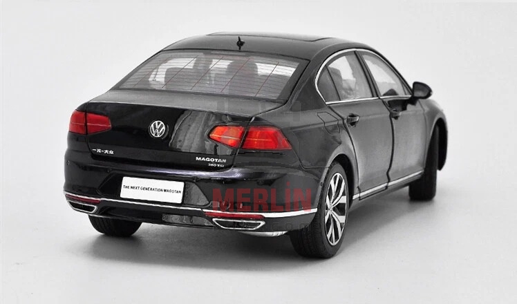 1/18  VW Passat B8 - Siyah Renk
