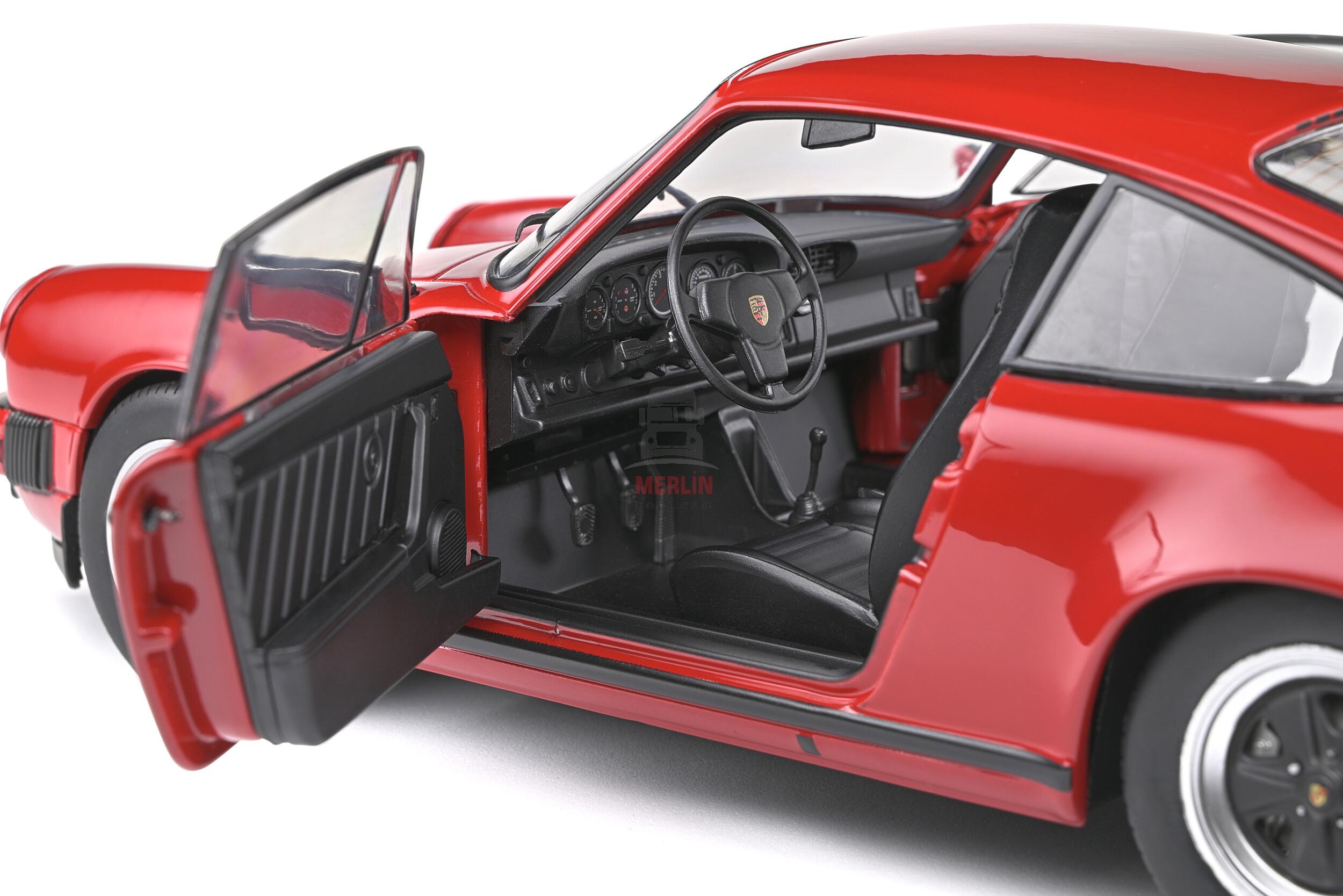  1/18  Porsche 911 – Rouge – 1984