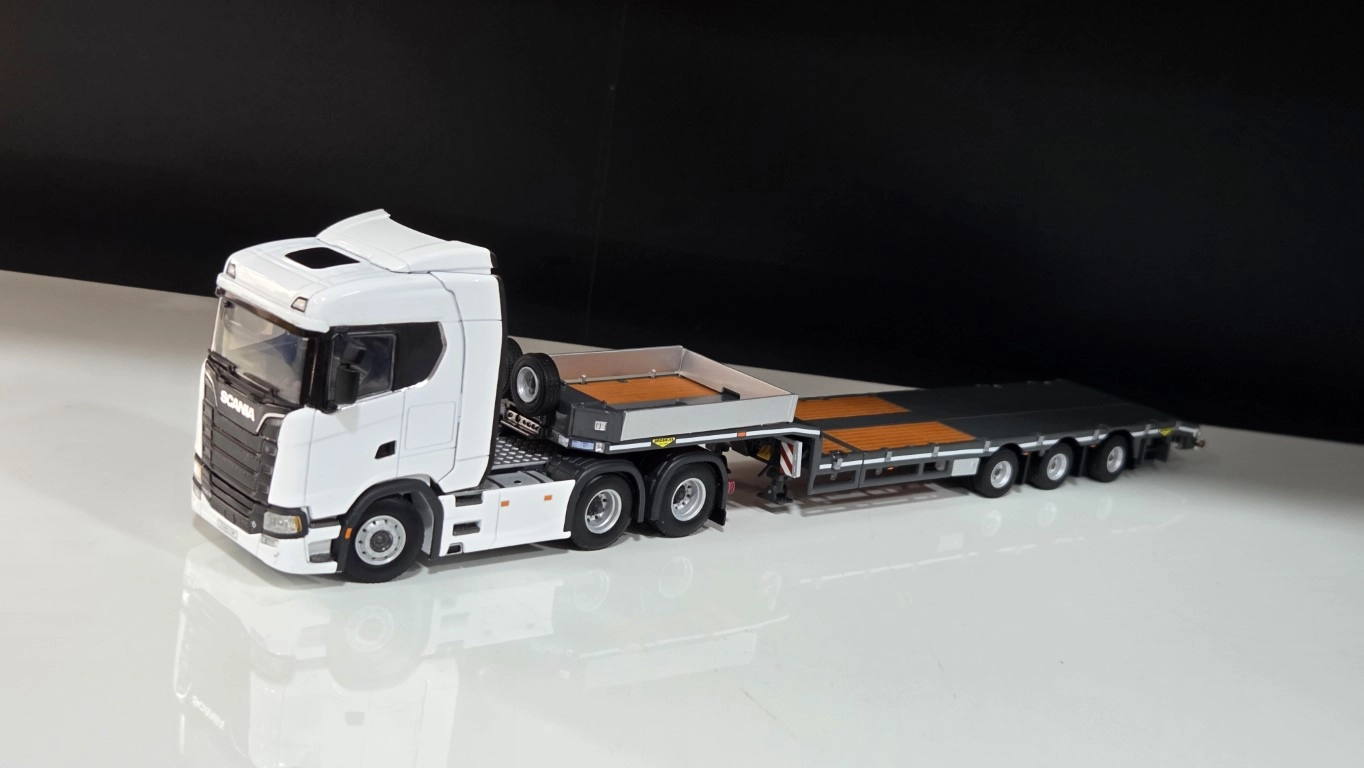 1/50 - Scania Nextgen 6x4  + 3 Aks Lowbed Dorse