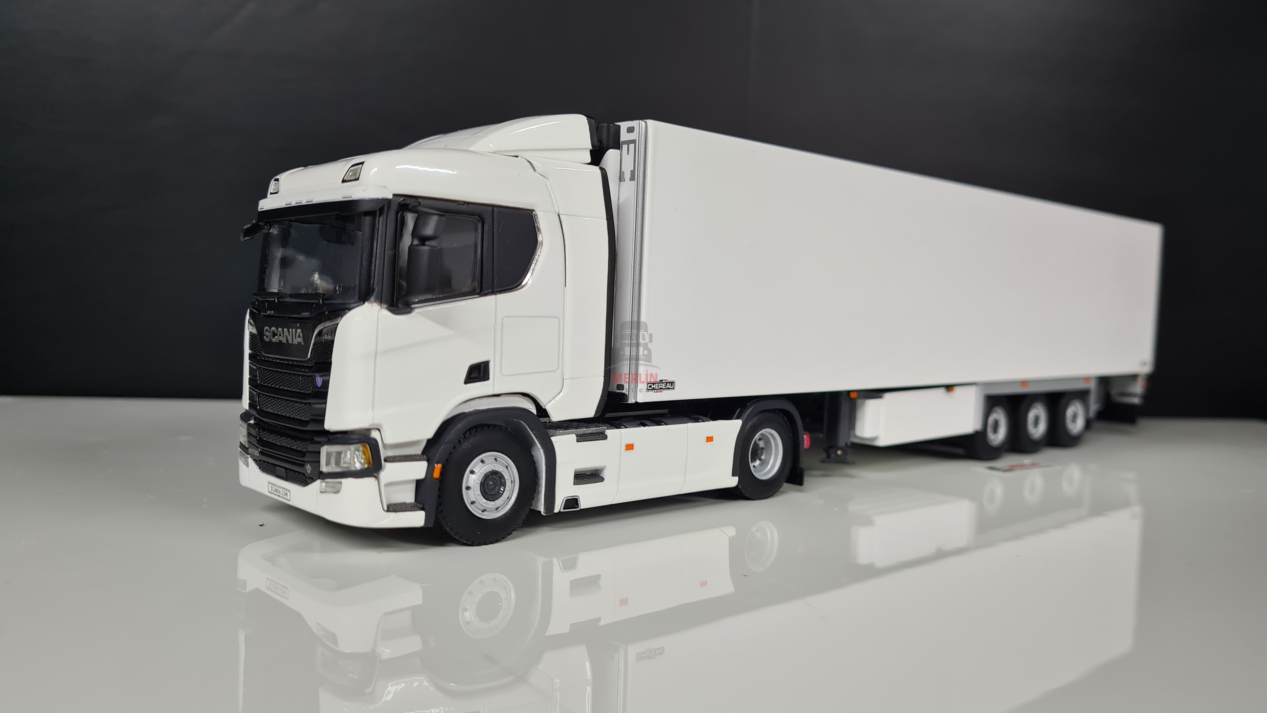 1/50 Scania Nextgen R730 4x2  Beyaz + Frigo Soğutuculu Trailer