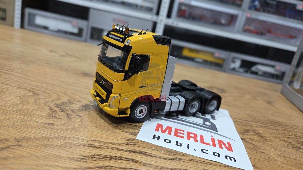 1/50  VOLVO FH5 GLOBETROTTER 6X2 TAG AXLE 