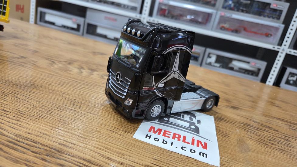 1/36 ölçekli Actros 1851 4x2 - Siyah Renk