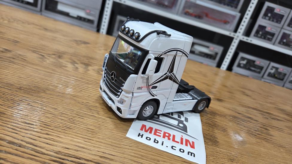 1/36 ölçekli Actros 1851 4x2 - Beyaz Renk