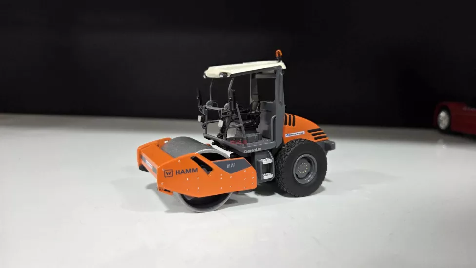 1/50 Hamm H7iP  Silindir - sergilenmeye hazır model araç