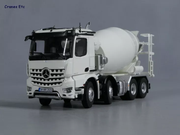 1/50 Mercedes Arocs 8x4 Beton Mikseri - MERLİN HOBİ  - sergilenmeye hazır model araç
