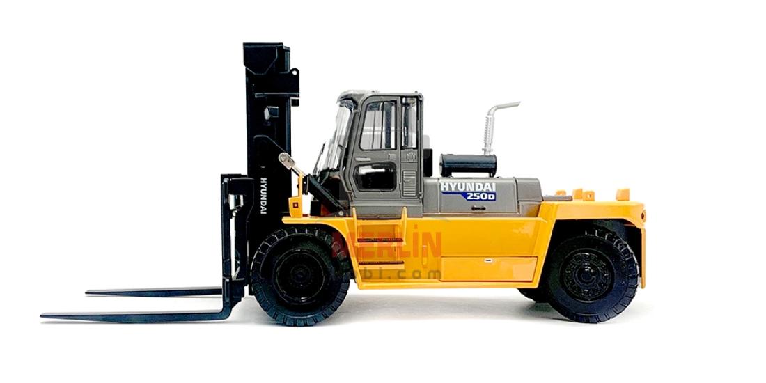 1/30 Hyundai 250D Forklift  -Forklift