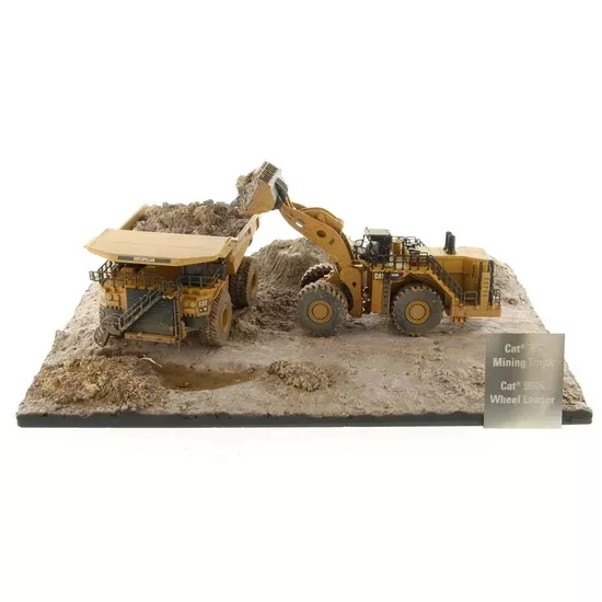 1/125 Cat 994K Tekerlekli Yükleyici ve 797 Maden Damperli Kamyon (eskimiş görünümlü)