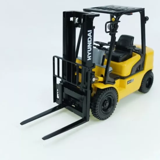 1/20 Hyundai 30d-7  -Forklift