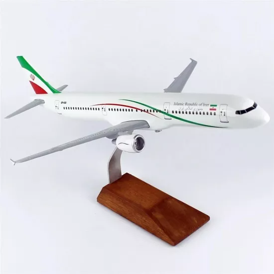1/100 Ölçek, Islamic Rebublic of Iran A321-200 Yolcu Uçağı - Sergilemeye Hazır Ahşap Standlı Model
