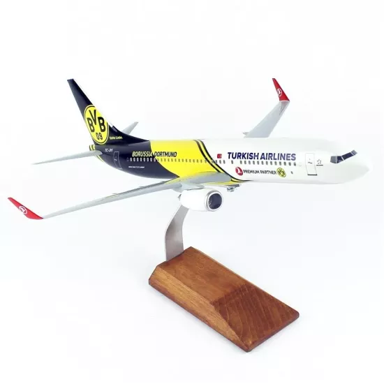 1/100 Ölçek, THY Borissia Dortmund Logolu B737-800 Yolcu Uçağı, Sergilemeye Hazır Ahşap Standlı Model