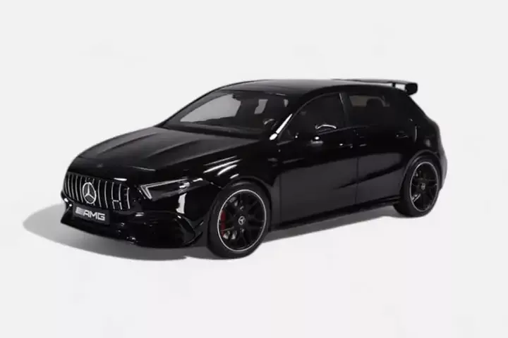 1/18 Mercedes-AMG A 45 S 4MATIC+ (Kozmos Siyah / Cosmos Black)