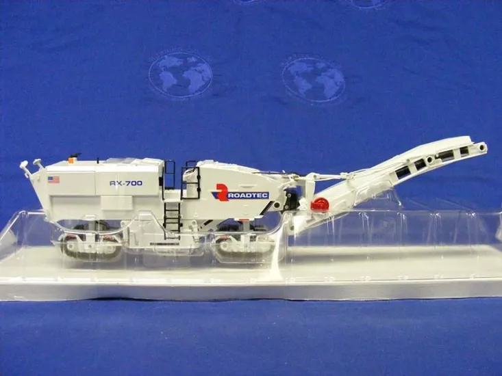 1/50 Roadtec RX-700 Cold Planer 