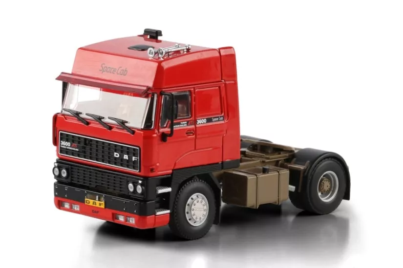 1/50 Premium Line; DAF 3600 SPACE CAB 4X2